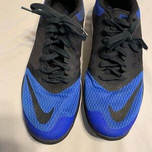 Nike men’s Blue and Black Athletic Shoes